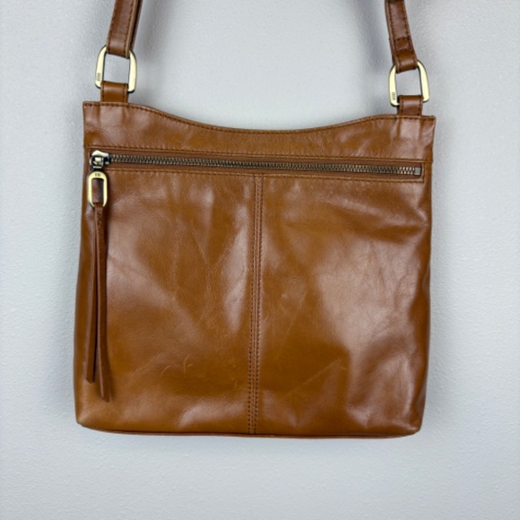 HOBO Cambel Crossbody in Polished Natural Leather - Picture 3 of 10
